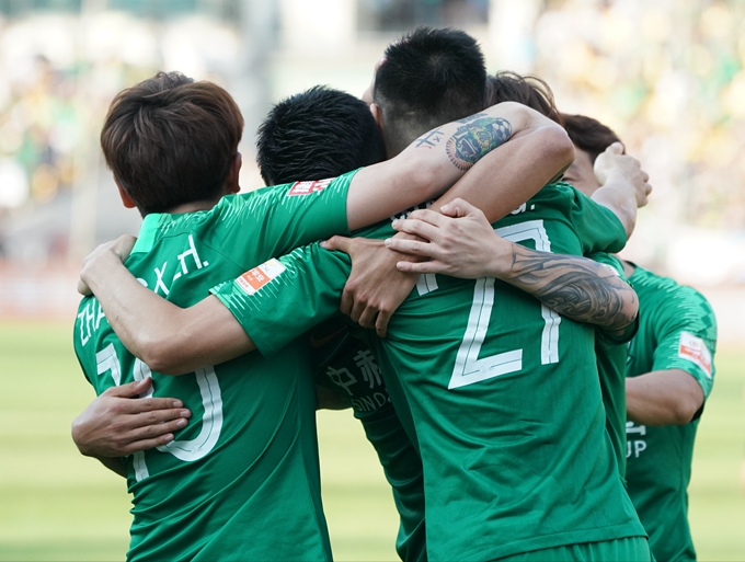 开云足球-包含浙江队赛后防线松动里昂内部会议纪要流出——今晚队长鼓劲，北京国安赛前伤情更新都惊呆了的词条